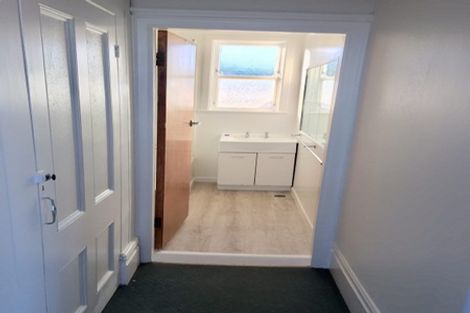 Photo of property in 2/45 Stanley Street, Berhampore, Wellington, 6023