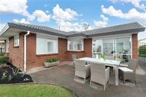 Photo of property in 2/23 Tarnica Road, Northpark, Auckland, 2013
