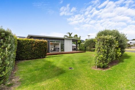 Photo of property in 100 Sylvia Road, Whangamata, 3620