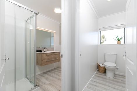 Photo of property in 2 Dallinger Street, St Andrews, Hamilton, 3200