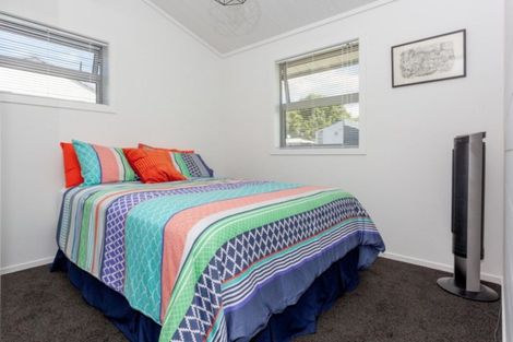 Photo of property in 100 Riverview Road, Whangamata, 3620