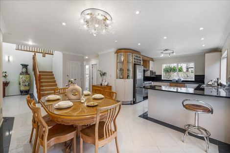 Photo of property in 18 Tollana Road, Te Atatu Peninsula, Auckland, 0610