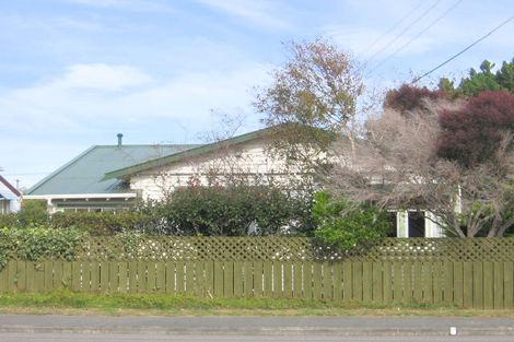 Photo of property in 24 Central Terrace, Alicetown, Lower Hutt, 5010