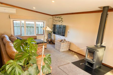 Photo of property in 21 Grove Road, Haumoana, 4102