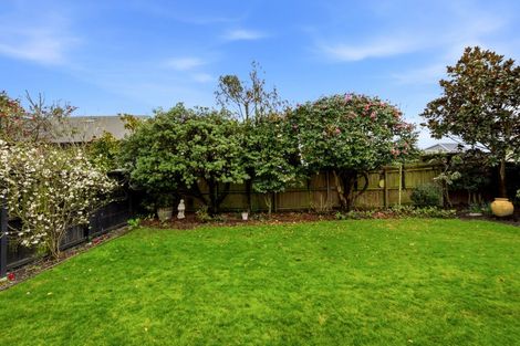 Photo of property in 14b Searells Road, Strowan, Christchurch, 8052