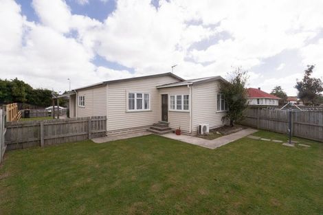 Photo of property in 3a Esk Street, Roslyn, Palmerston North, 4414