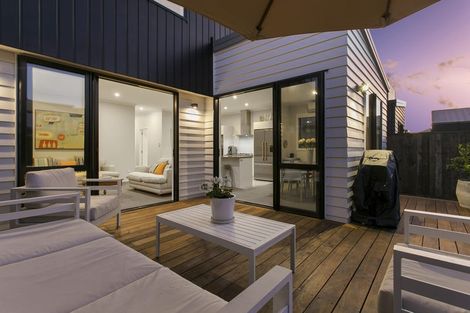 Photo of property in 23 Ian Morrison Road, Hobsonville, Auckland, 0616