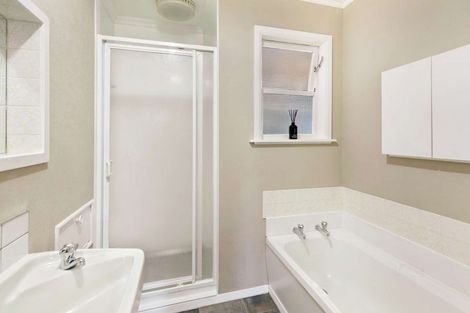 Photo of property in 56 Windsor Street, Terrace End, Palmerston North, 4410