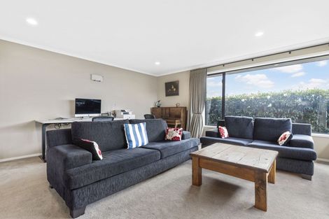 Photo of property in 15 Parkwood Place, Huntington, Hamilton, 3210