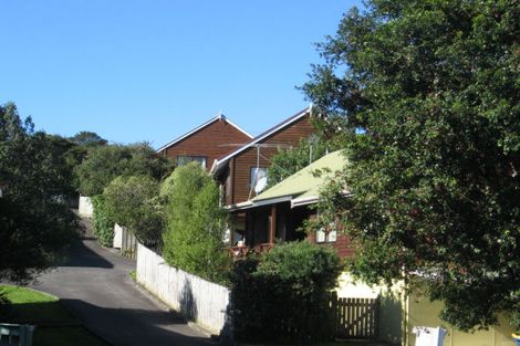 Photo of property in 1/83 Kaurilands Road, Titirangi, Auckland, 0604