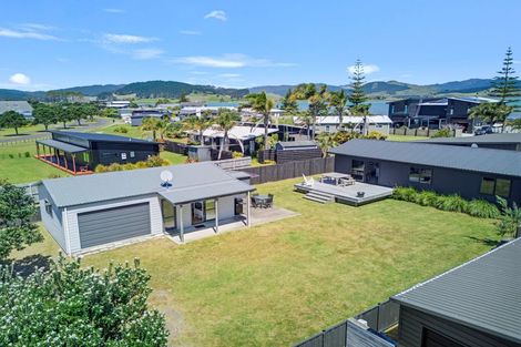 Photo of property in 113 Kelly Jade Avenue, Matarangi, Whitianga, 3592