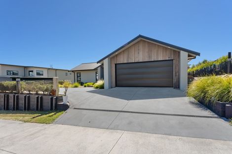 Photo of property in 18 Kotare Drive, Waiwhakaiho, New Plymouth, 4312