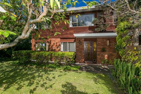 Photo of property in 2/25 Toroa Street, Torbay, Auckland, 0630