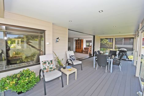 Photo of property in 10 Brampton Road, Snells Beach, 0920