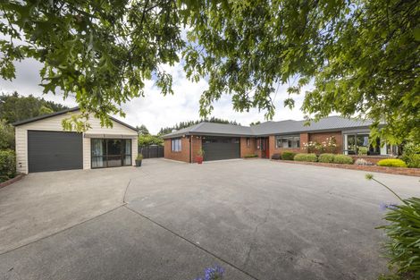 Photo of property in 234 Polson Hill Drive, Aokautere, Palmerston North, 4471