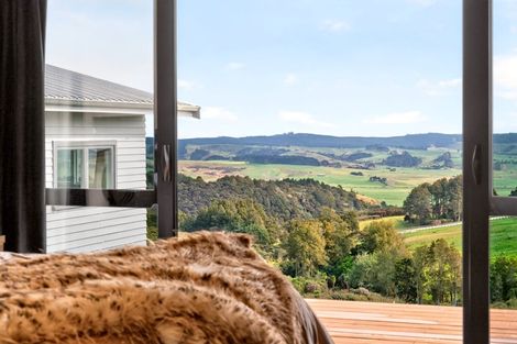 Photo of property in 511 Kiwitahi Road, Helensville, 0875