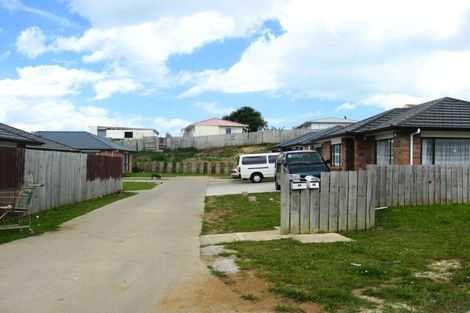 Photo of property in 82 Robert Skelton Place, Clendon Park, Auckland, 2103