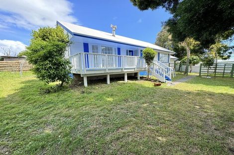 Photo of property in 16 Cottrell Place, Clendon Park, Auckland, 2103