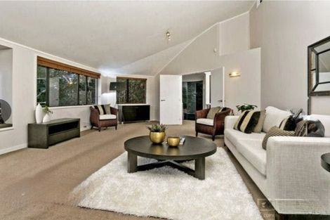 Photo of property in 1/19 Beach Road, Castor Bay, Auckland, 0620
