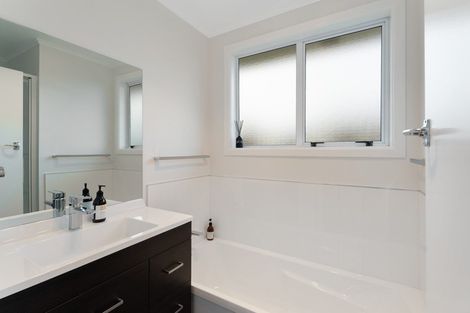 Photo of property in 2 Surrey Street, Stratford, 4332