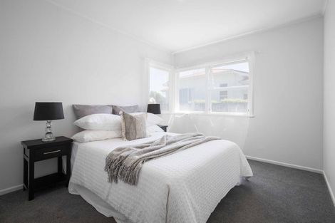 Photo of property in 10 Valley Road, Waiuku, 2123