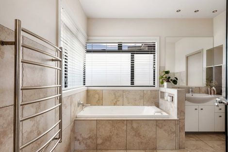 Photo of property in 58 Merlot Drive, Greenmeadows, Napier, 4112