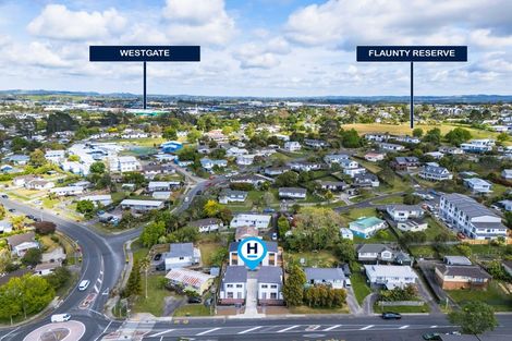 Photo of property in 104a Moire Road, West Harbour, Auckland, 0618