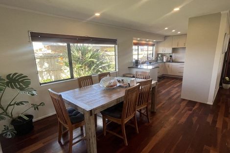Photo of property in 48 Lakeside Drive, Orewa, 0931