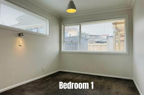 Photo of property in 33b Eastern Beach Road, Bucklands Beach, Auckland, 2012