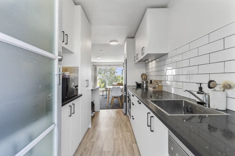 Photo of property in 9/14 Seaview Terrace, Mount Albert, Auckland, 1025