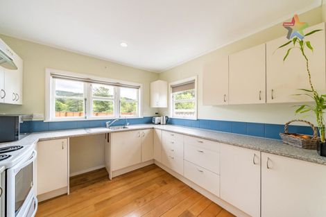 Photo of property in 1 Peel Place, Wainuiomata, Lower Hutt, 5014