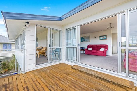 Photo of property in 17 Kawau View Road, Snells Beach, 0920