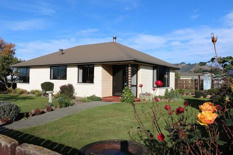 Photo of property in 8 Gorge Road, Waimate, 7924