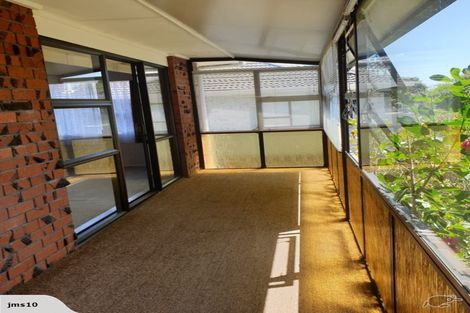 Photo of property in 2/87 Cook Street, Howick, Auckland, 2014