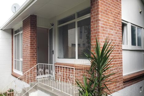 Photo of property in 4/3 Evelyn Place, Hillcrest, Auckland, 0627