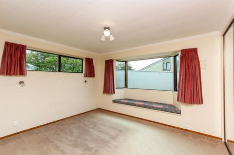 Photo of property in 54 Branch Road, Highlands Park, New Plymouth, 4312