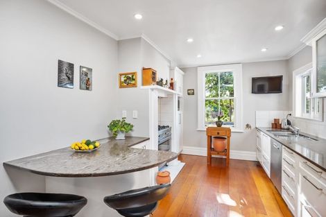 Photo of property in 95 Verbena Road, Birkdale, Auckland, 0626