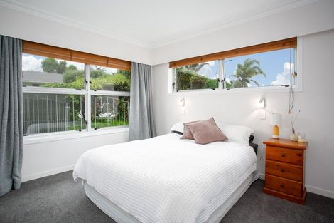 Photo of property in 5 Woodstock Crescent, Leamington, Cambridge, 3432