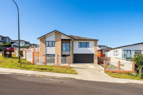 Photo of property in 31 Shibata Rise, Ranui, Auckland, 0612