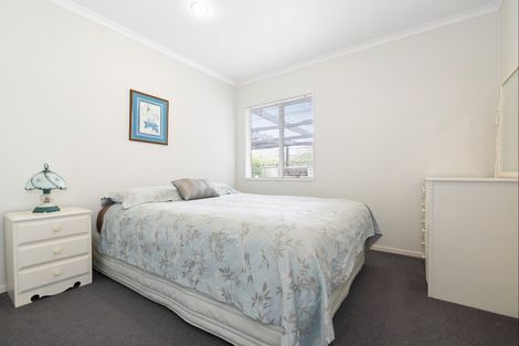 Photo of property in 14 Buckingham Place, Rototuna North, Hamilton, 3210