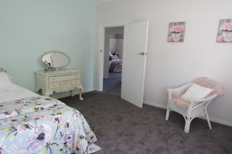 Photo of property in 43 York Street, Levin, 5510