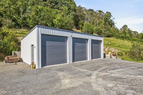 Photo of property in 25 Hanawera Ridge Road, Manakau, Otaki, 5583