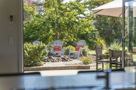 Photo of property in 73 Montgomery Crescent, Kinloch, Taupo, 3377