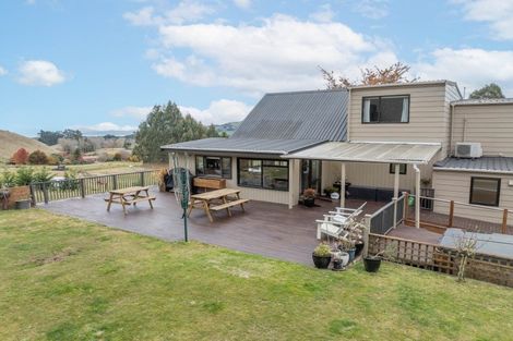 Photo of property in 976 Mapara Road, Kinloch, Taupo, 3385