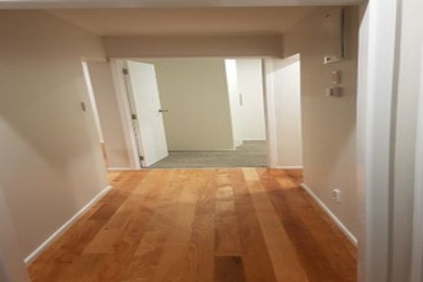 Photo of property in 5/8 Tawera Road, Greenlane, Auckland, 1051