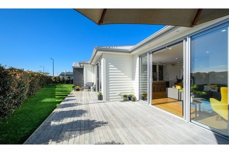 Photo of property in 17 Moemoea Avenue, Kumeu, 0810