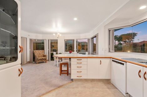 Photo of property in 24 Santa Monica Drive, Papamoa Beach, Papamoa, 3118