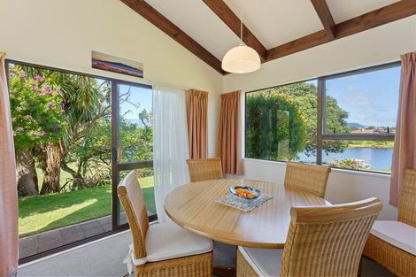 Photo of property in 8 Pio Pio Place, Waikanae Beach, Waikanae, 5036