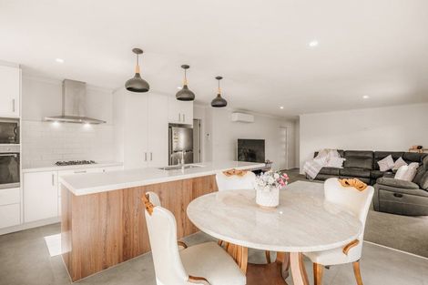 Photo of property in 143 Te Okuroa Drive, Papamoa, 3118