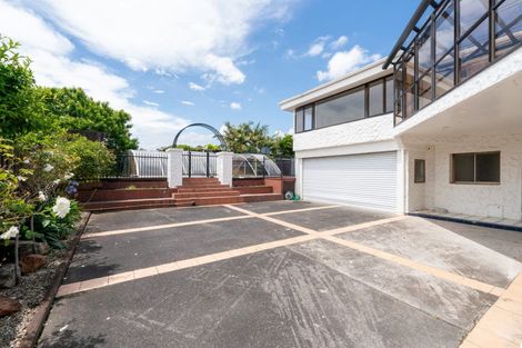 Photo of property in 140 Fisher Parade, Farm Cove, Auckland, 2012